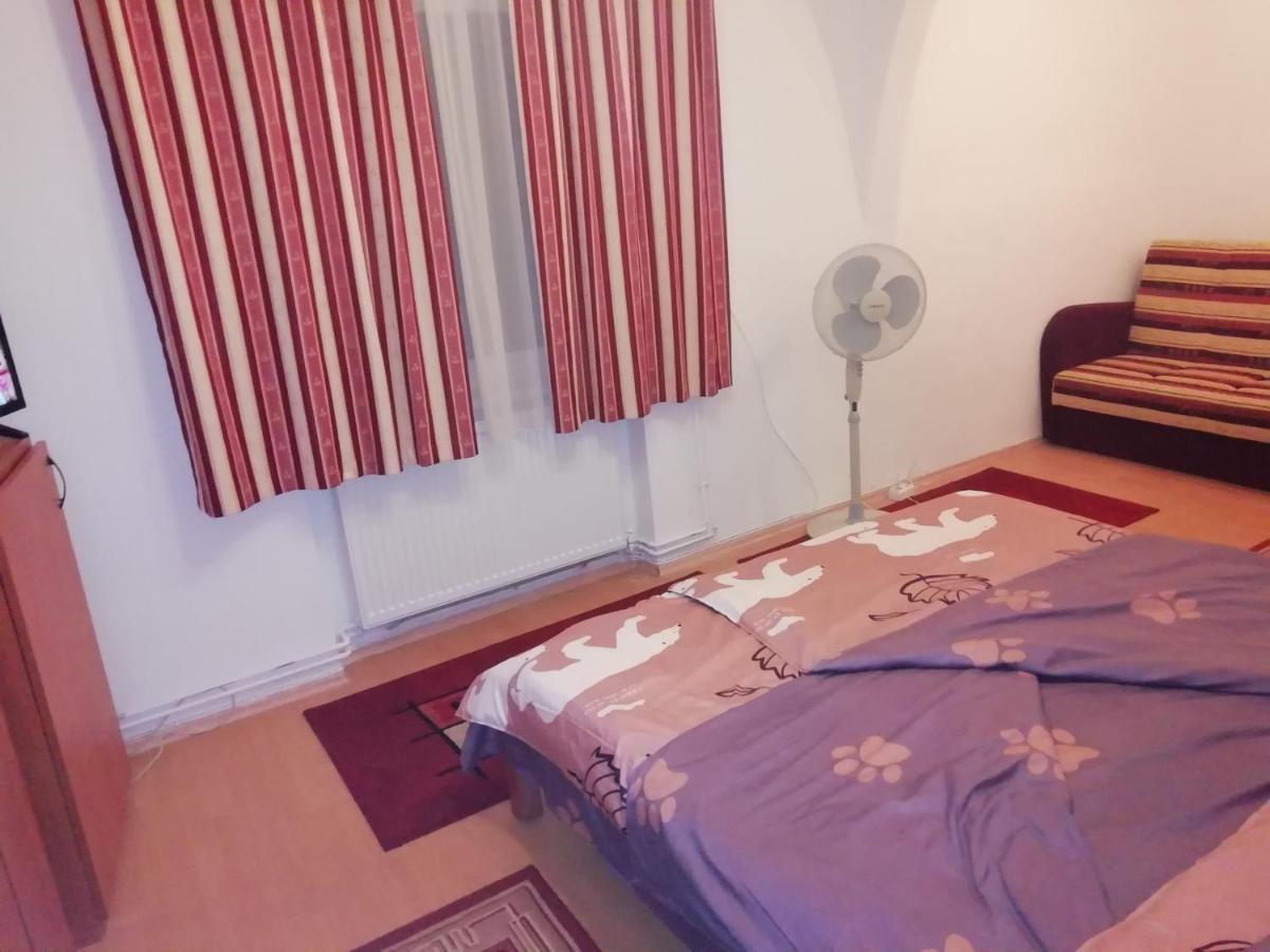 Asta La Vista Vendeghaz Hotel Miskolc Luaran gambar