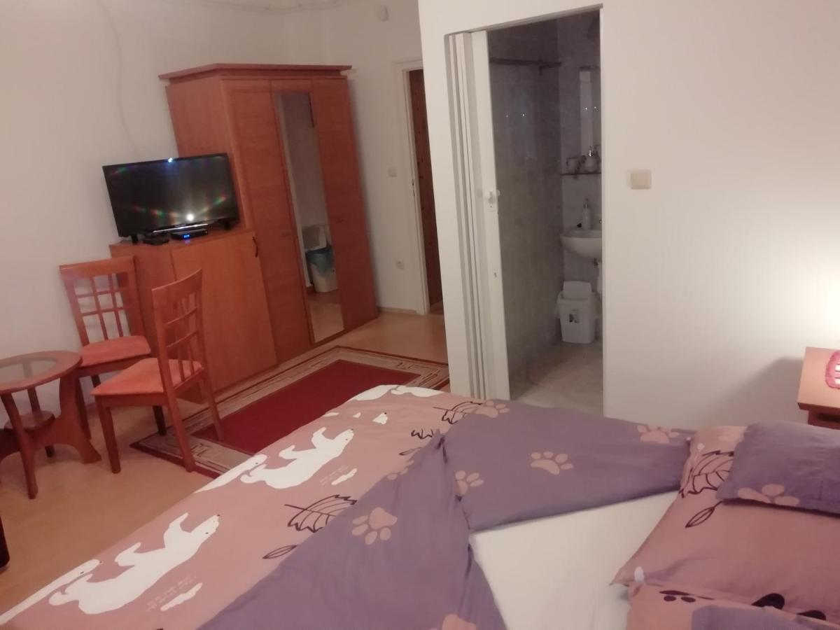 Asta La Vista Vendeghaz Hotel Miskolc Luaran gambar