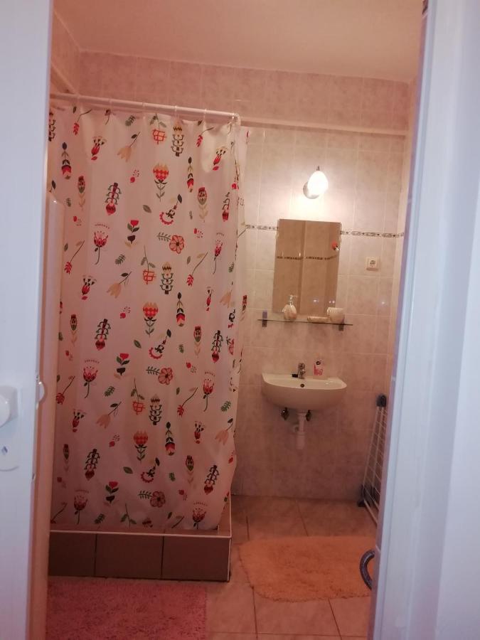 Asta La Vista Vendeghaz Hotel Miskolc Luaran gambar