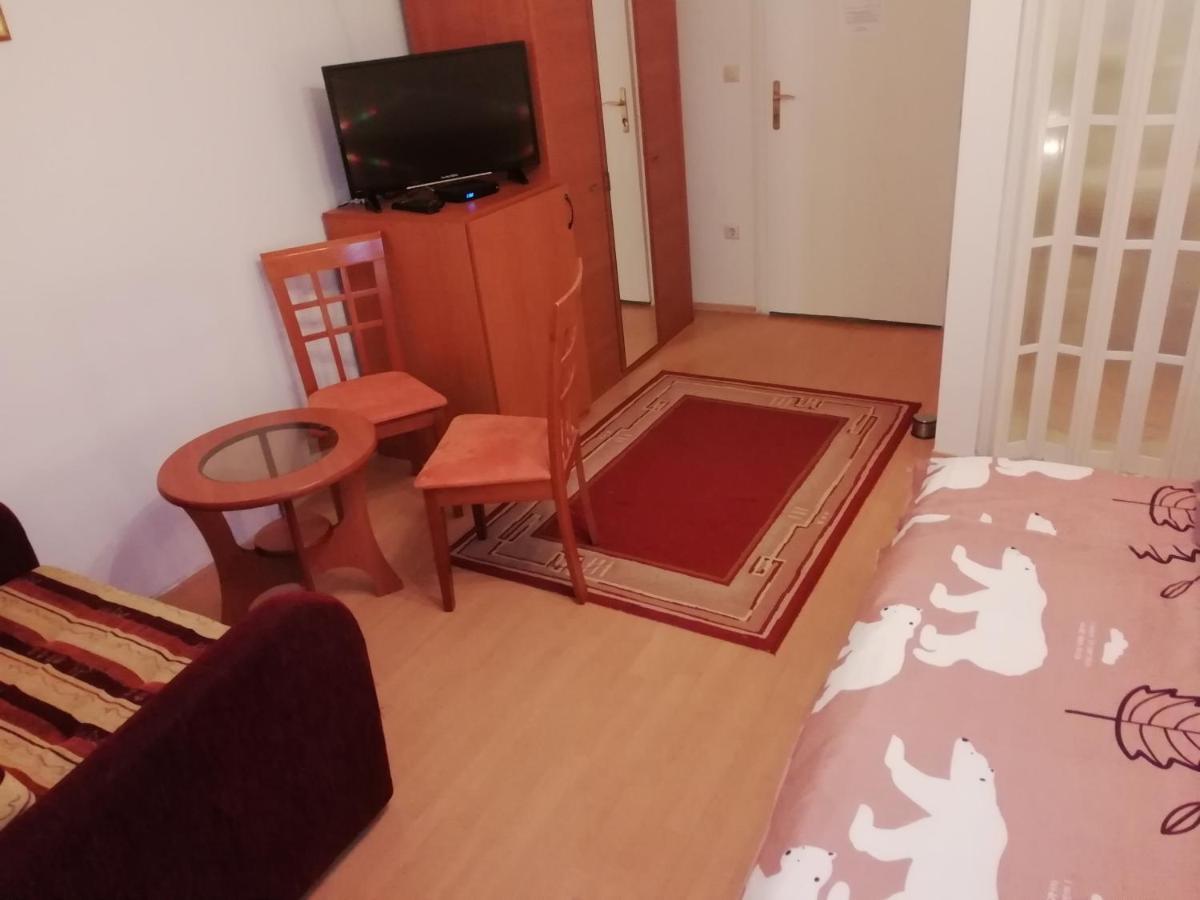 Asta La Vista Vendeghaz Hotel Miskolc Luaran gambar