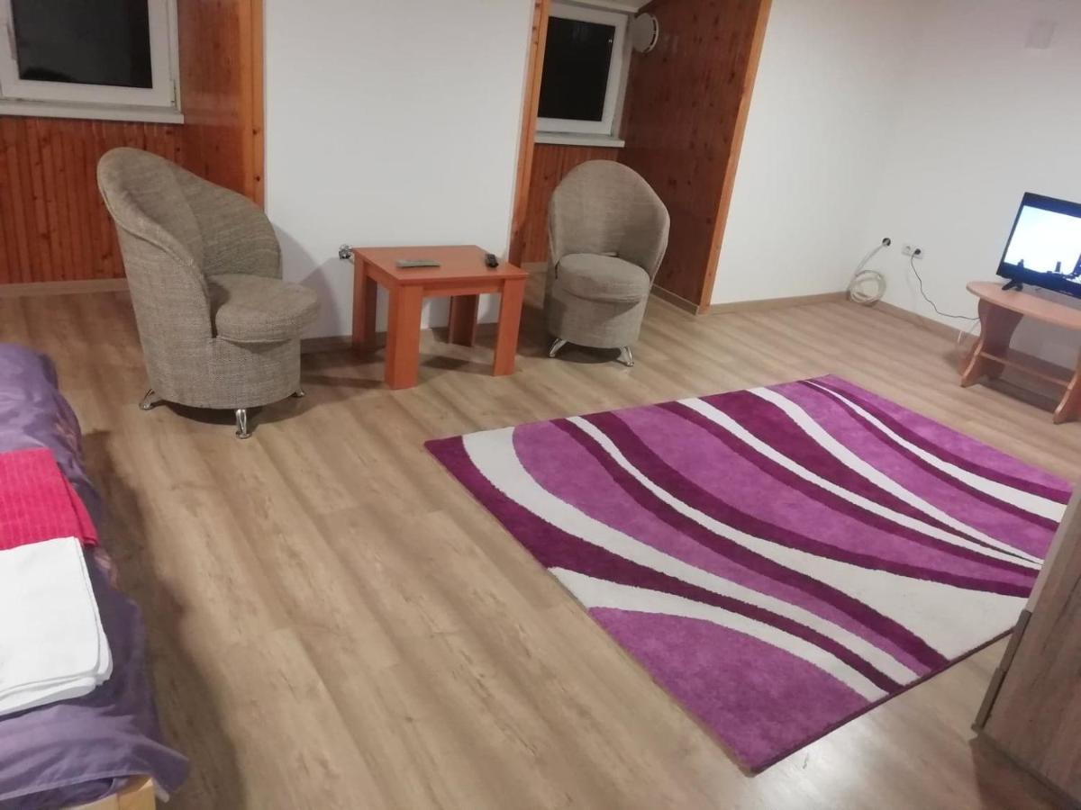 Asta La Vista Vendeghaz Hotel Miskolc Luaran gambar